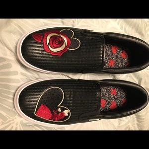 Alice in Wonderland Vera Bradley Slip-ons